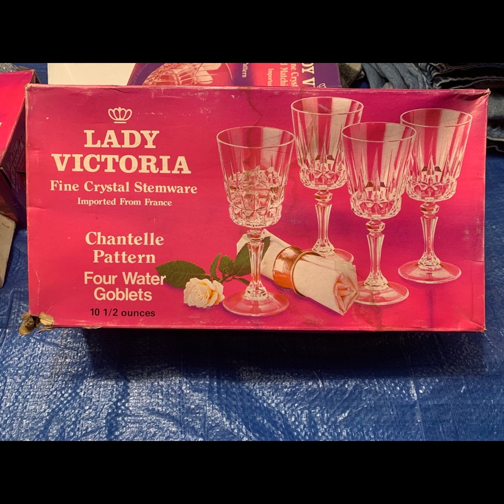 Lady Victoria fine crystal stemware & accessories